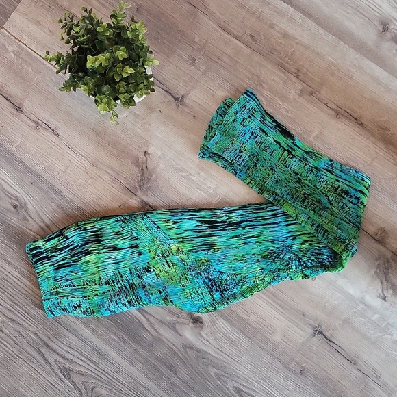 Lotus Traders l green stretchy pants l new l beach vacation wear l size small - Picture 5 of 5